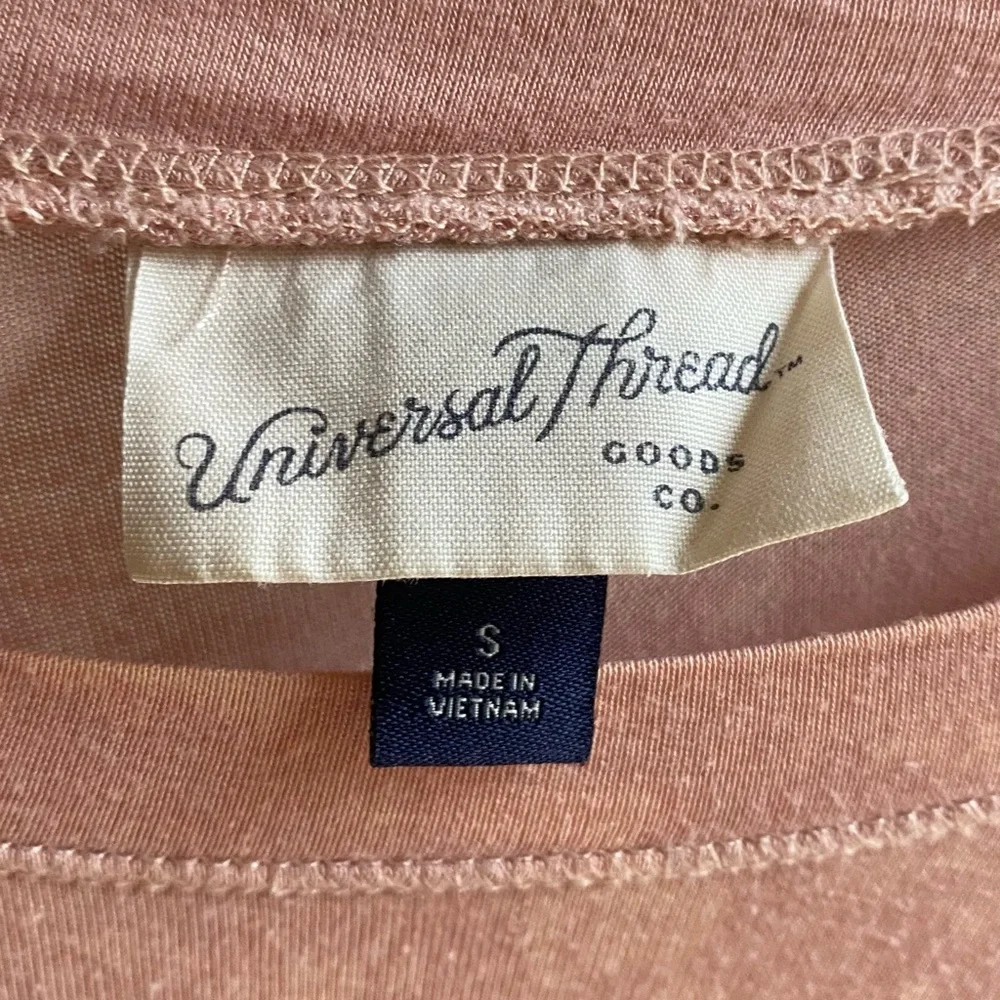 Universal Thread Top - Picture 3 of 6